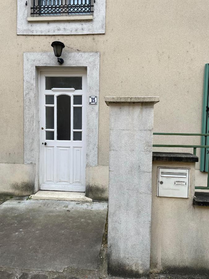 T3-Balcon Plein Sud-Acces Direct Au Bord Du Loing Appartement Moret-sur-Loing Buitenkant foto